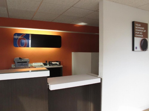 Motel 6 Baltimore MD image 21